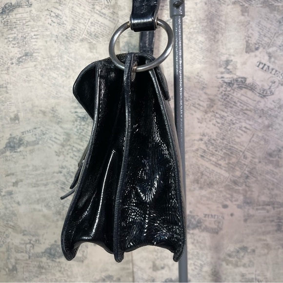 Miu Miu patent leather shoulder bag - Picture 5 of 16